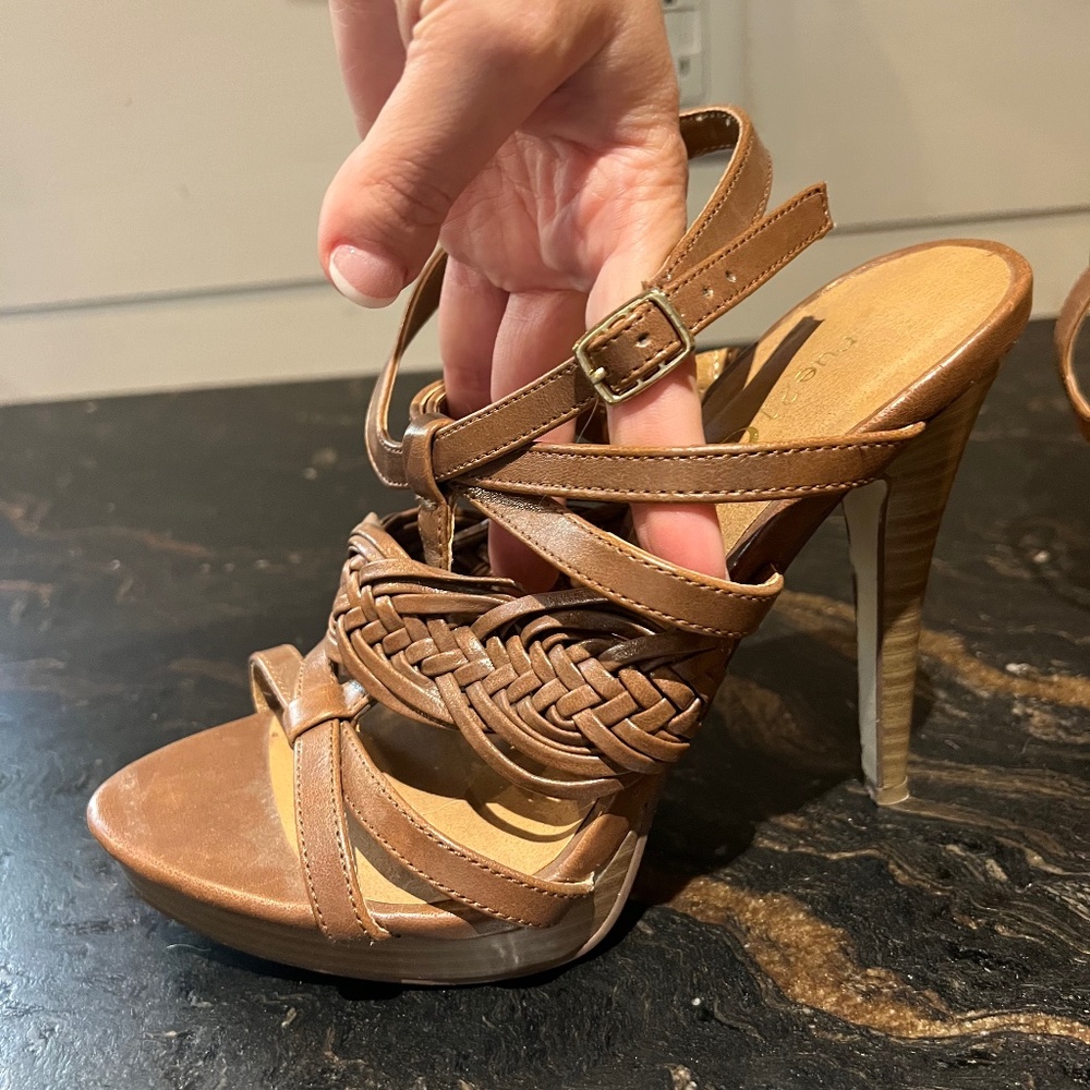 Brown cute straps heels
